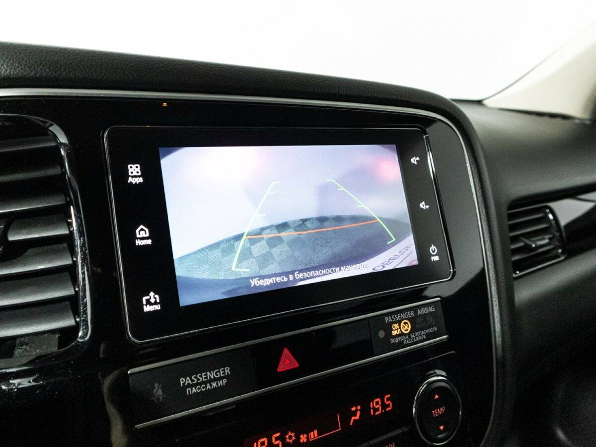 Б/У Митсубиши Оутлэндер 2018 года. Фото: #14