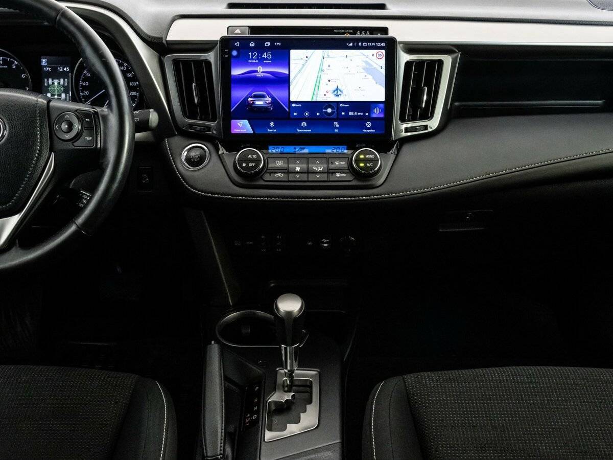 Б/У Тойота Рав4 2018 года. Фото: #12