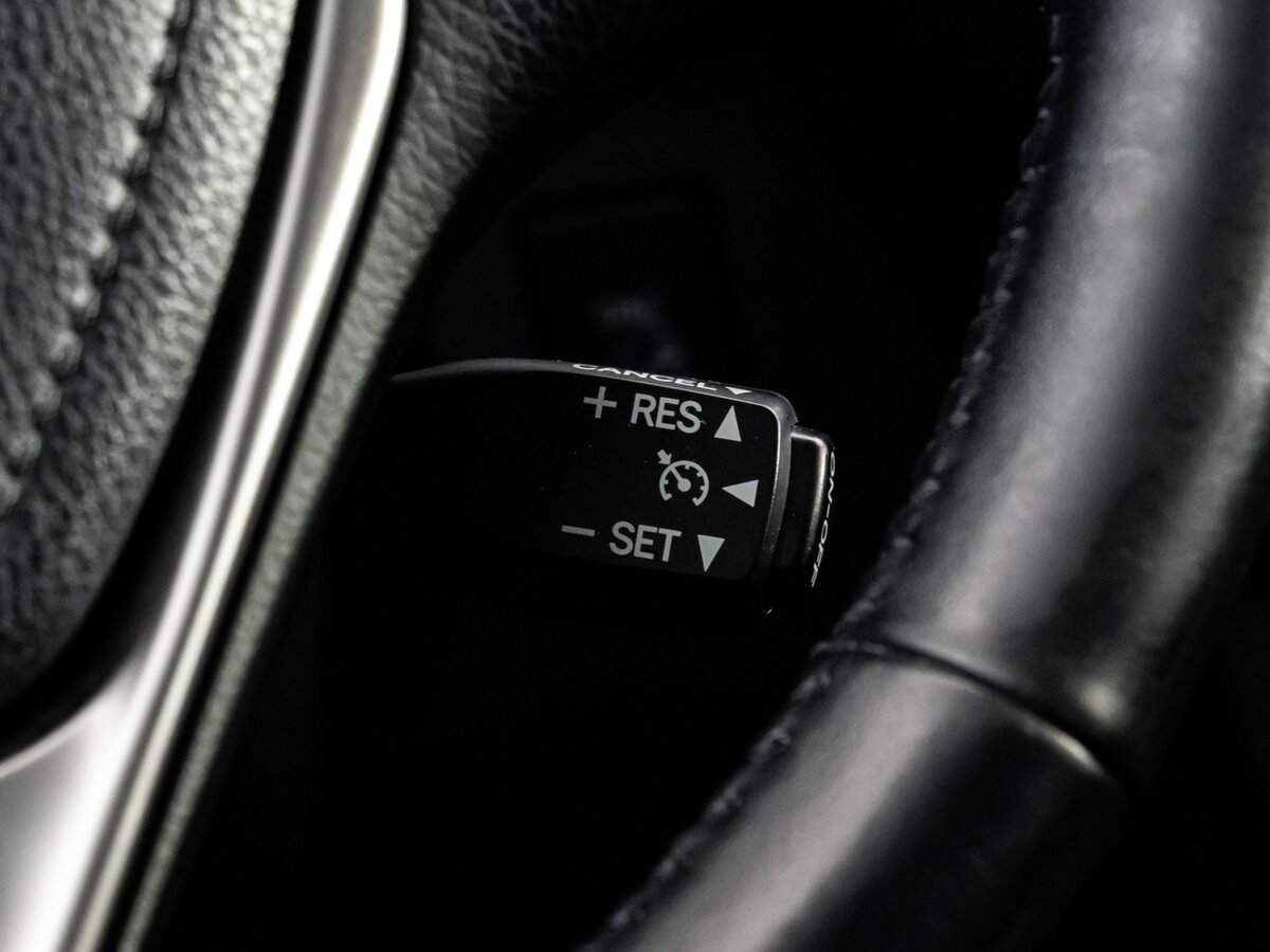 Б/У Тойота Рав4 2018 года. Фото: #13