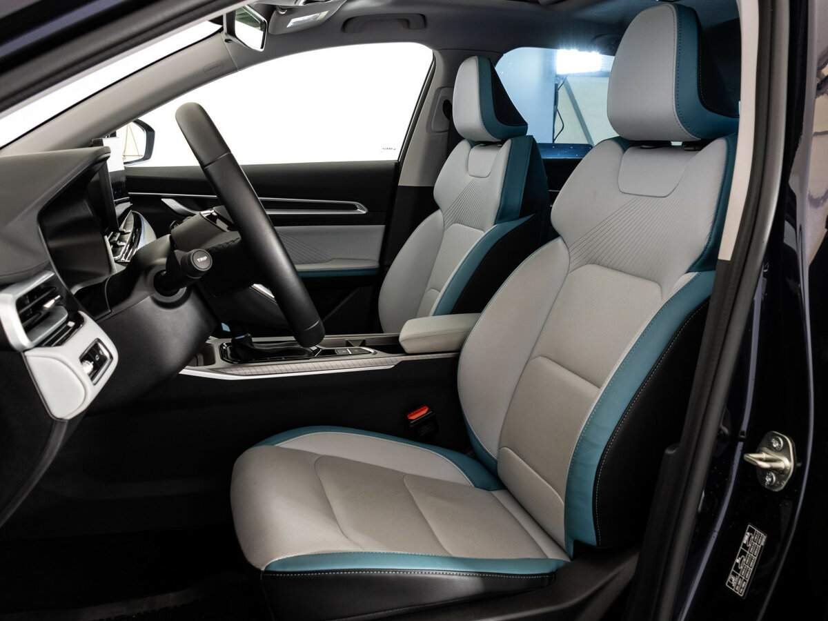 Б/У Джили Эмгранд 2023 года. Фото: #9