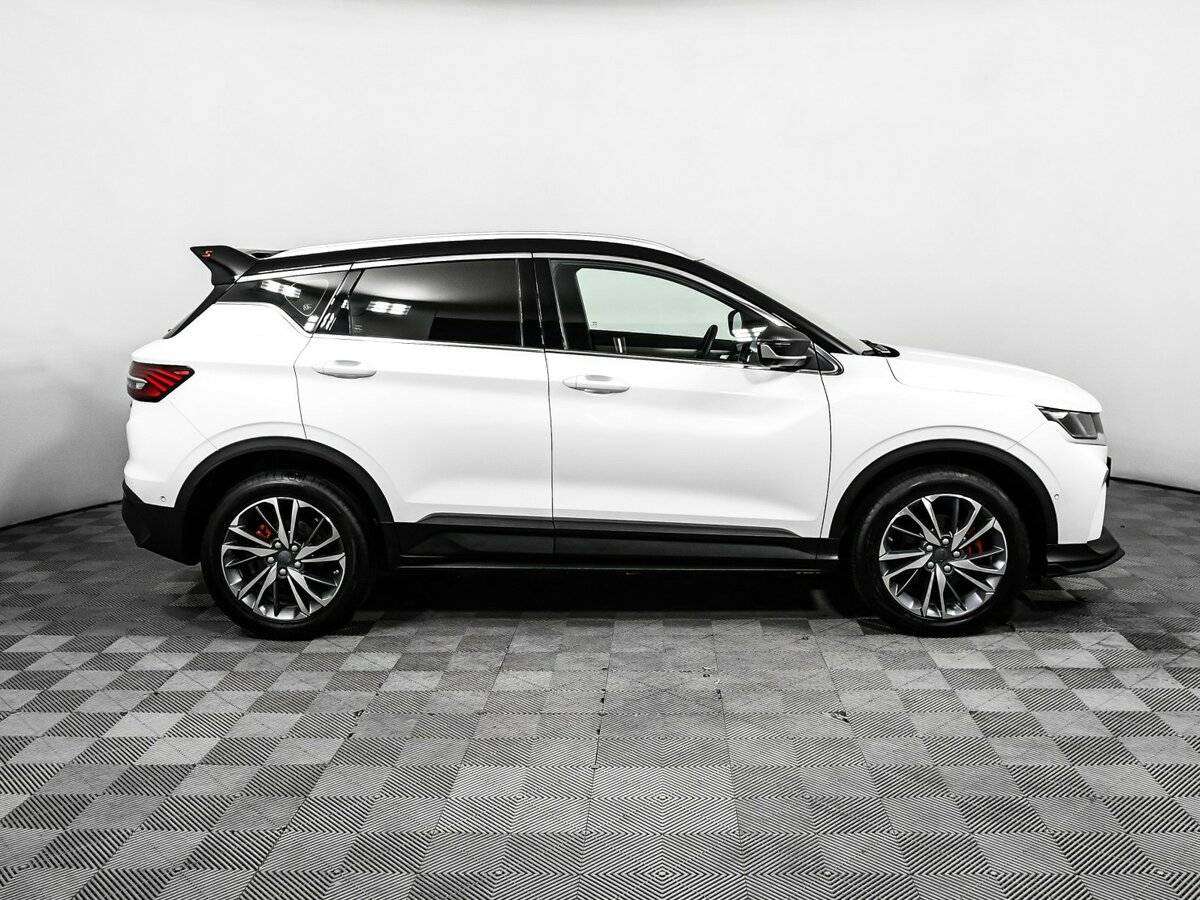 Б/У Джили Кулрэй 2023 года. Фото: #3