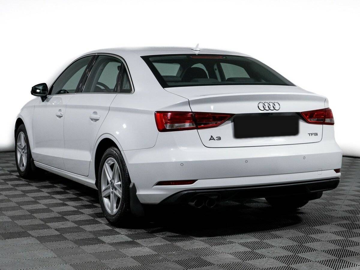 Б/У Ауди А3 2017 года. Фото: #6