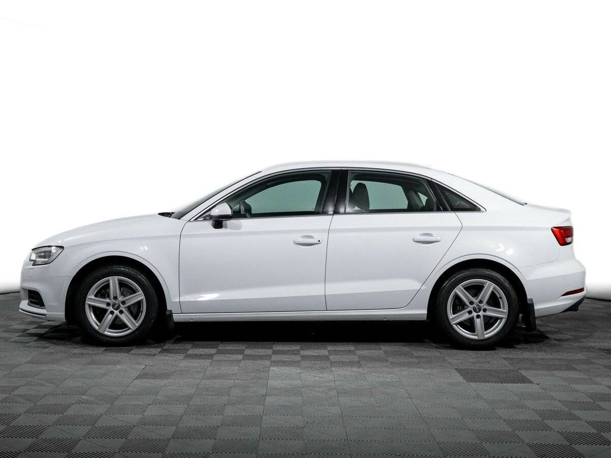 Б/У Ауди А3 2017 года. Фото: #7