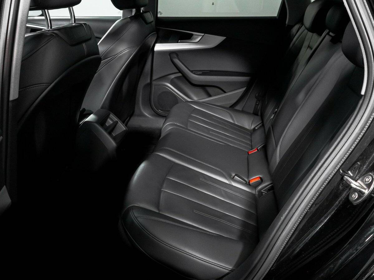 Б/У Ауди А4 2017 года. Фото: #9