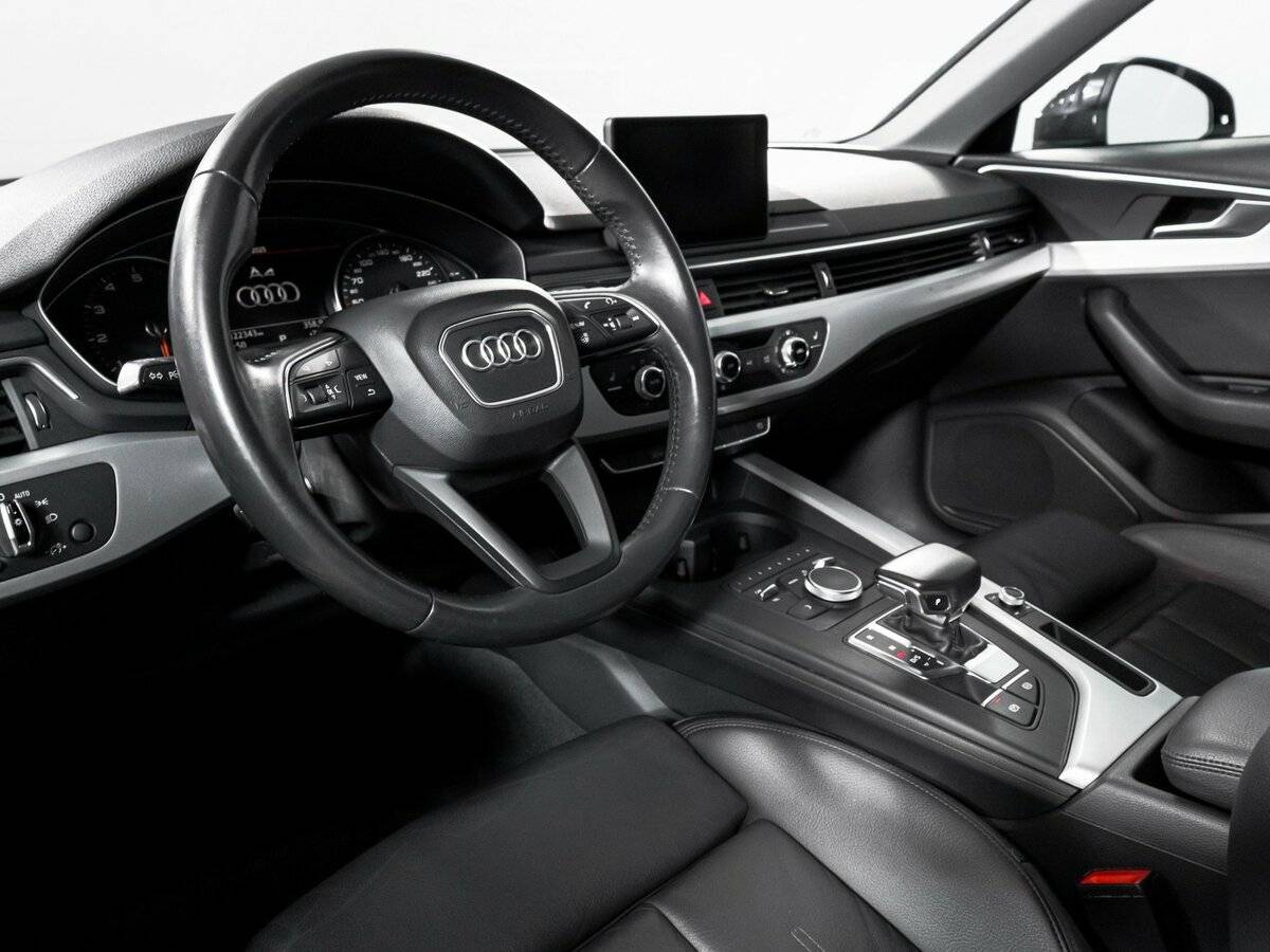 Б/У Ауди А4 2017 года. Фото: #13