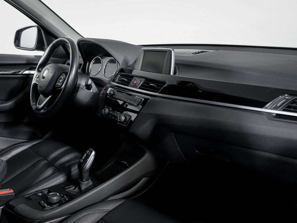 Б/У БМВ Икс1 2018 года. Фото: #8