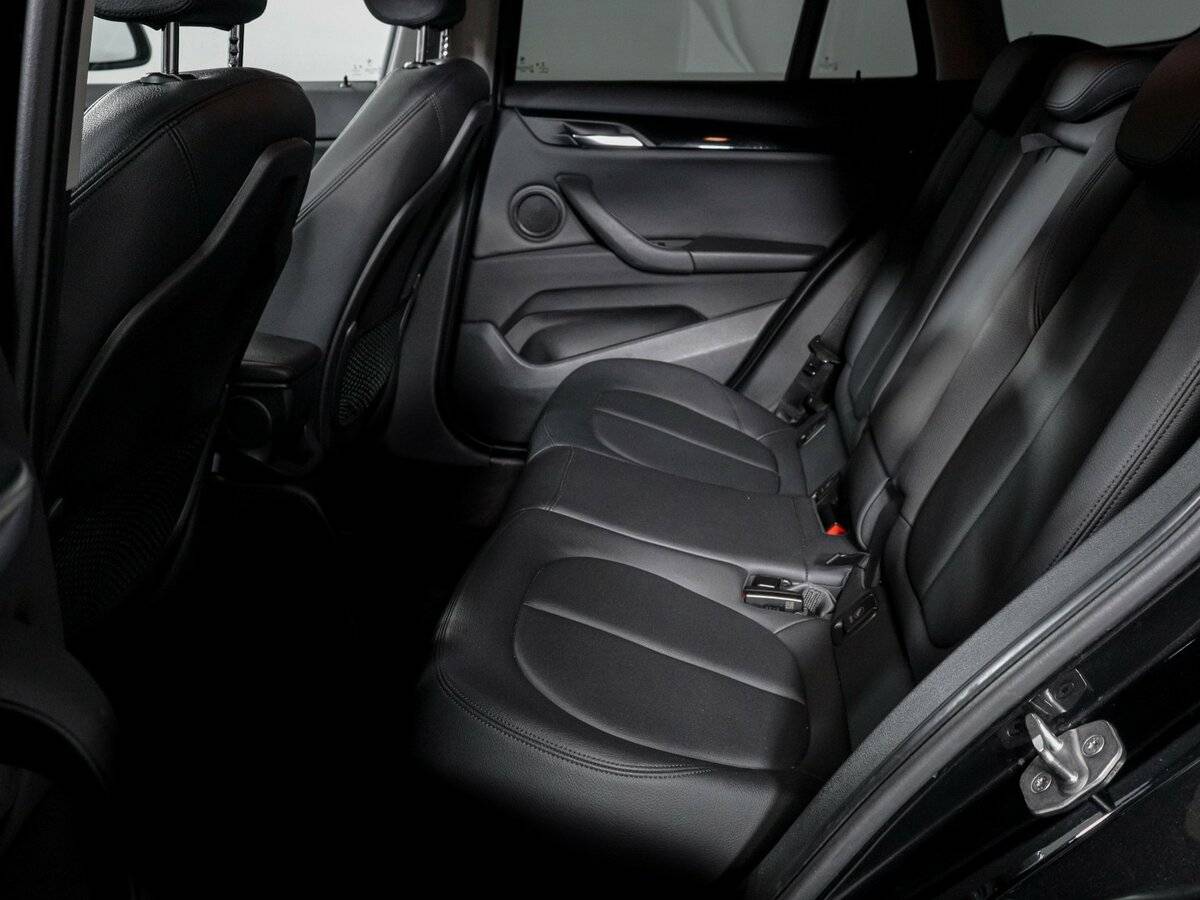 Б/У БМВ Икс1 2018 года. Фото: #9