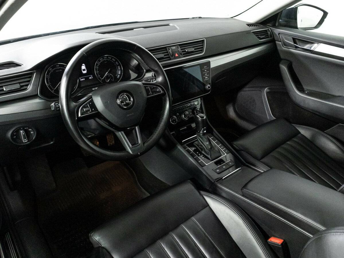 Б/У Шкода Суперб 2018 года. Фото: #10