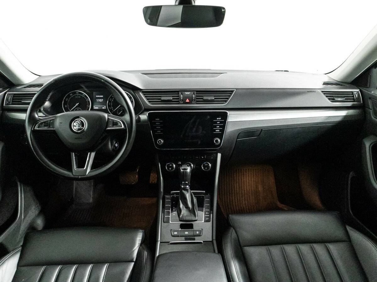 Б/У Шкода Суперб 2018 года. Фото: #12