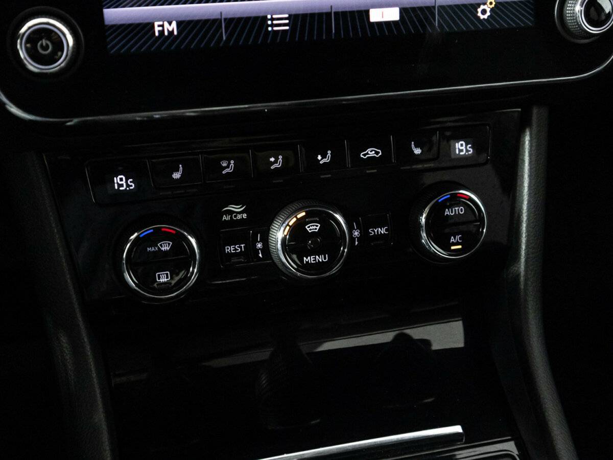 Б/У Шкода Суперб 2018 года. Фото: #19