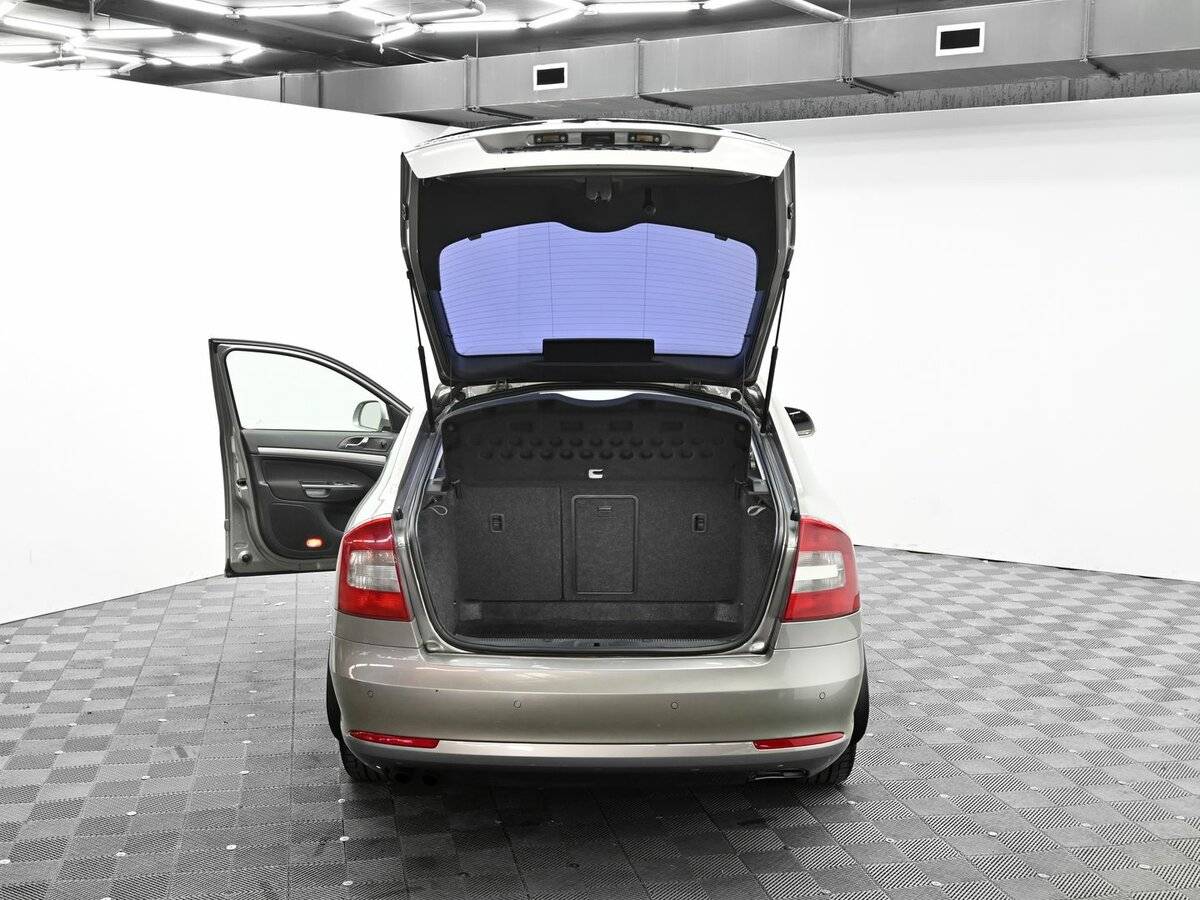 Б/У Шкода Октавия 2012 года. Фото: #4