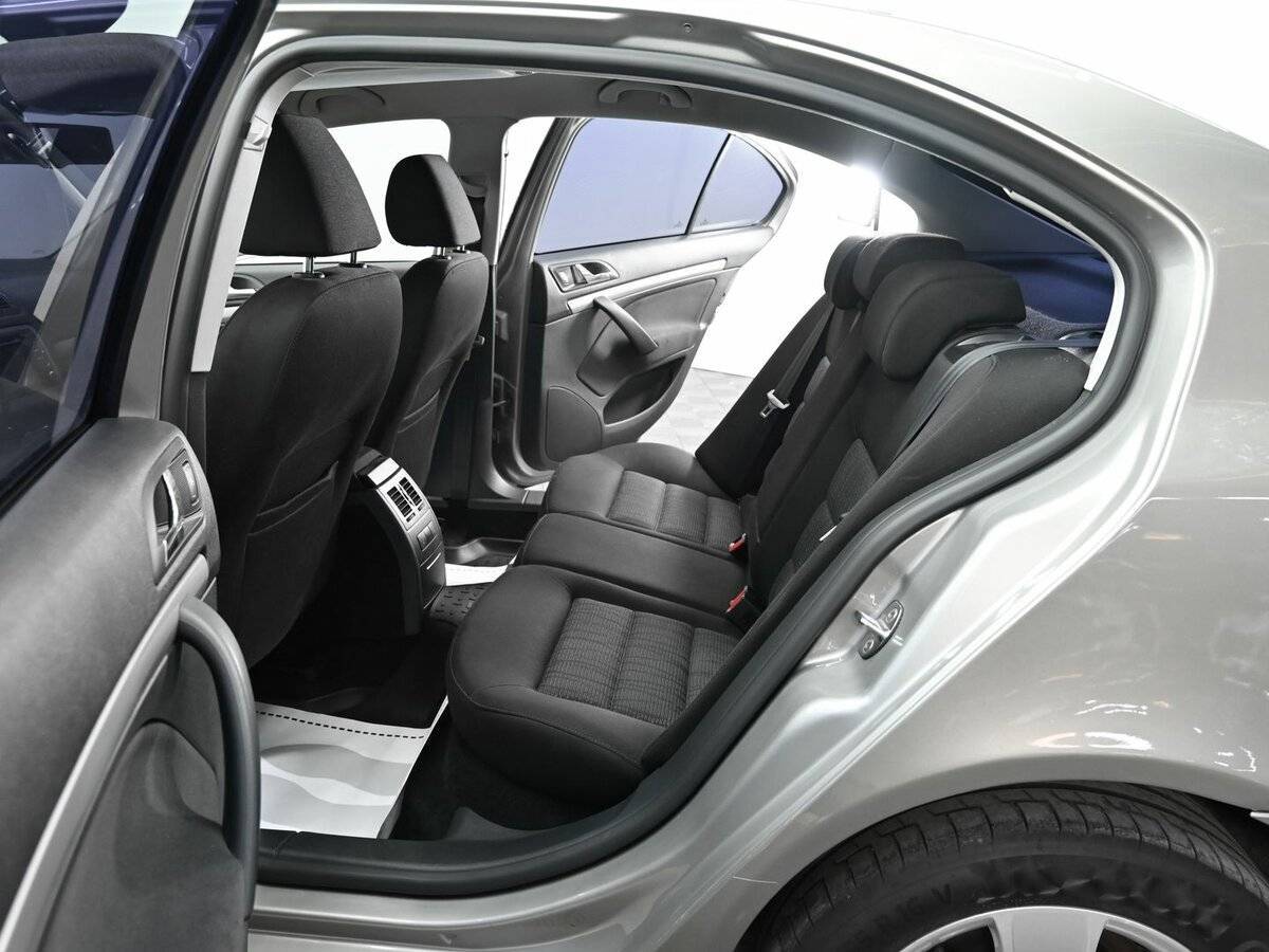 Б/У Шкода Октавия 2012 года. Фото: #11