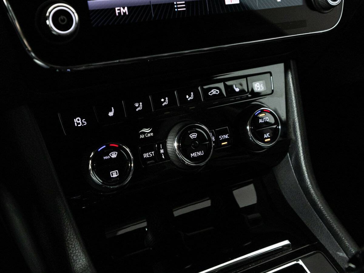 Б/У Шкода Суперб 2018 года. Фото: #16