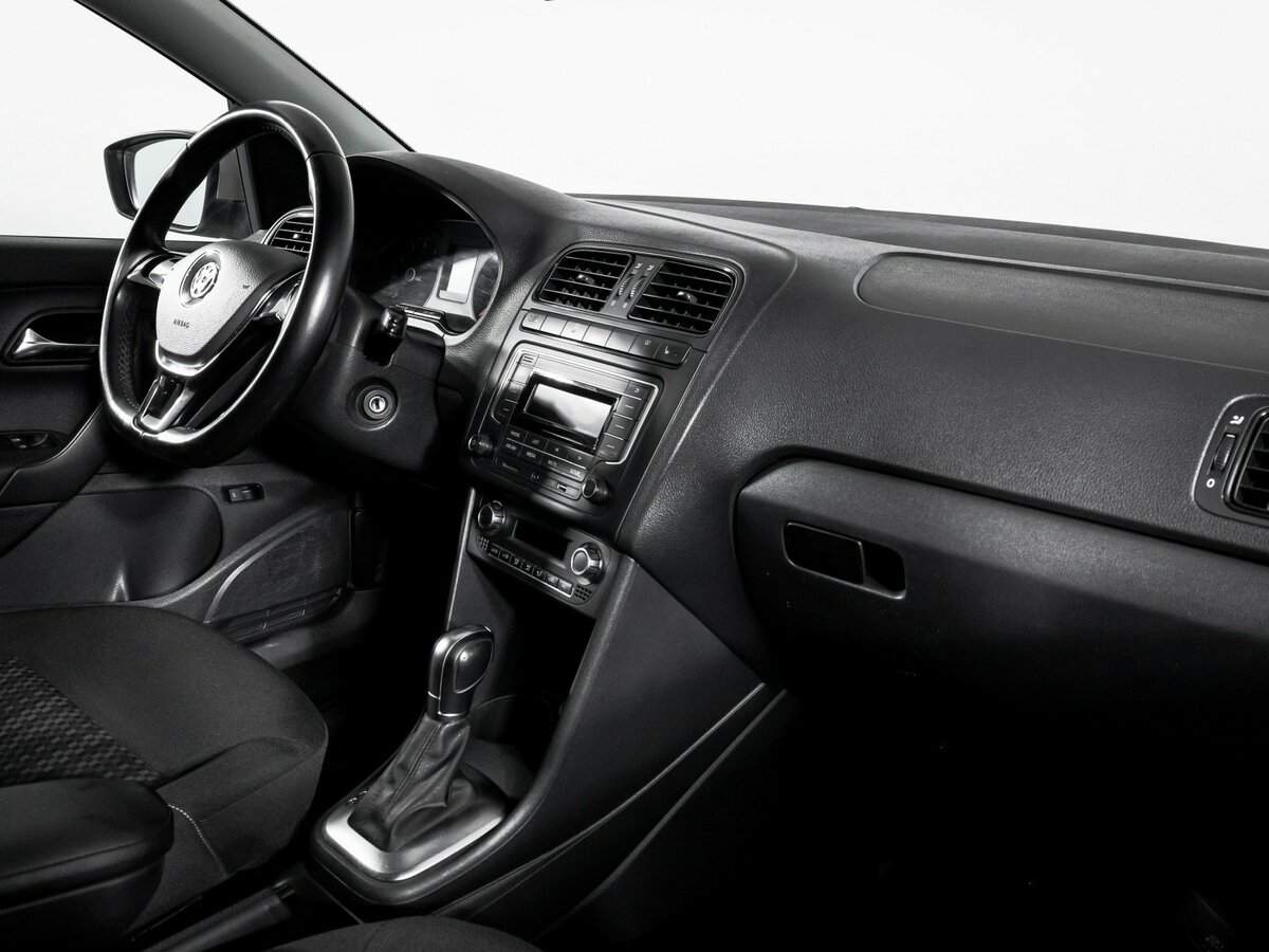 Б/У Фольксваген Поло 2016 года. Фото: #8