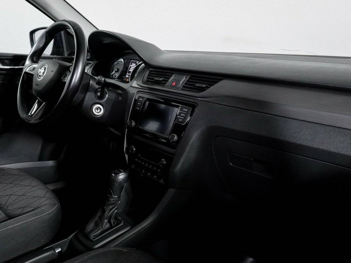 Б/У Шкода Рапид 2018 года. Фото: #8