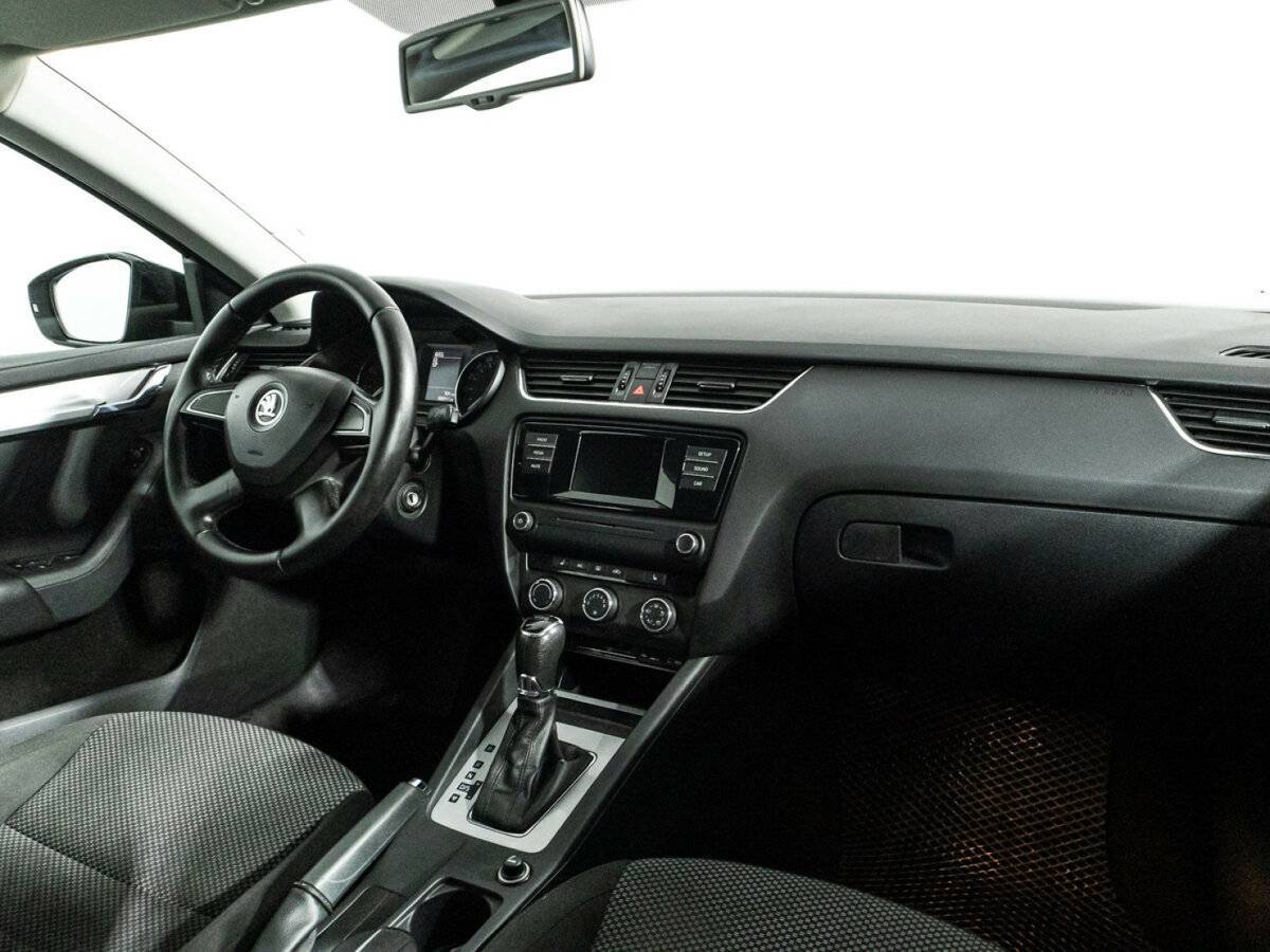 Б/У Шкода Октавия 2014 года. Фото: #8