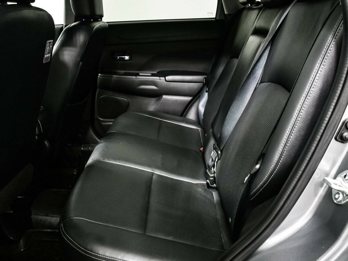 Б/У Митсубиши АС-Икс 2014 года. Фото: #11