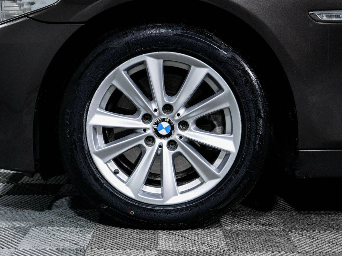 Б/У БМВ 5 серии 2012 года. Фото: #14