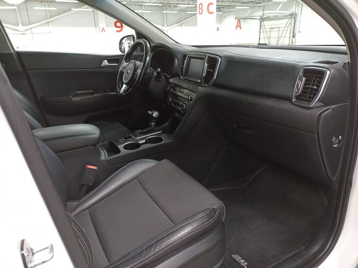 Б/У Киа Спортейдж 2016 года. Фото: #10