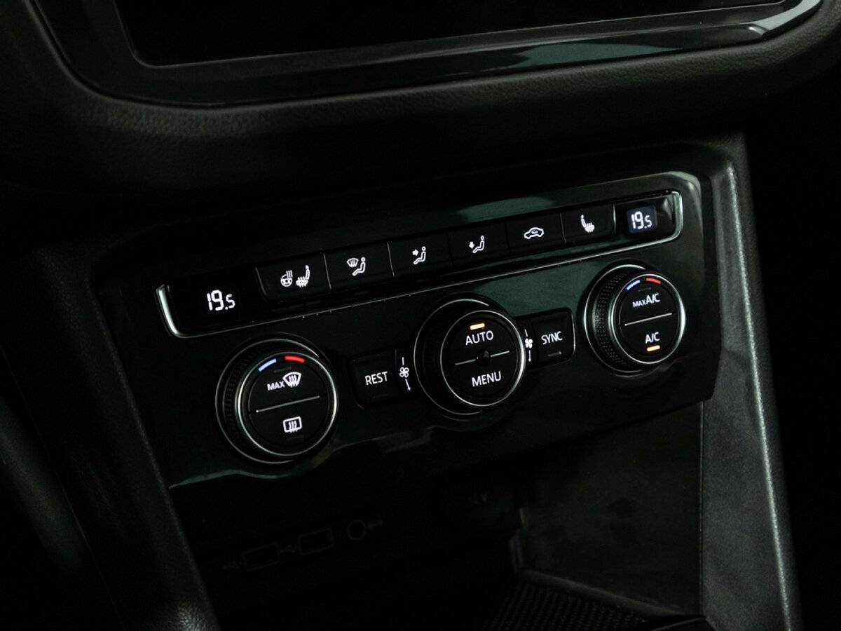 Б/У Фольксваген Тигуан 2019 года. Фото: #18