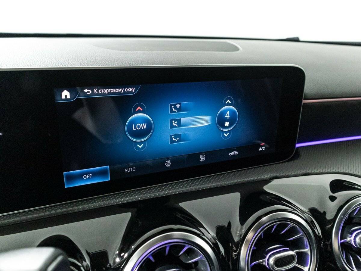 Б/У Мерседес-Бенц А-Класс 2018 года. Фото: #14