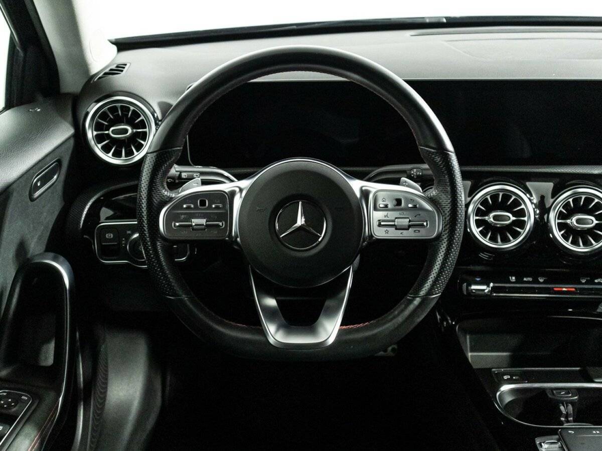 Б/У Мерседес-Бенц А-Класс 2018 года. Фото: #18