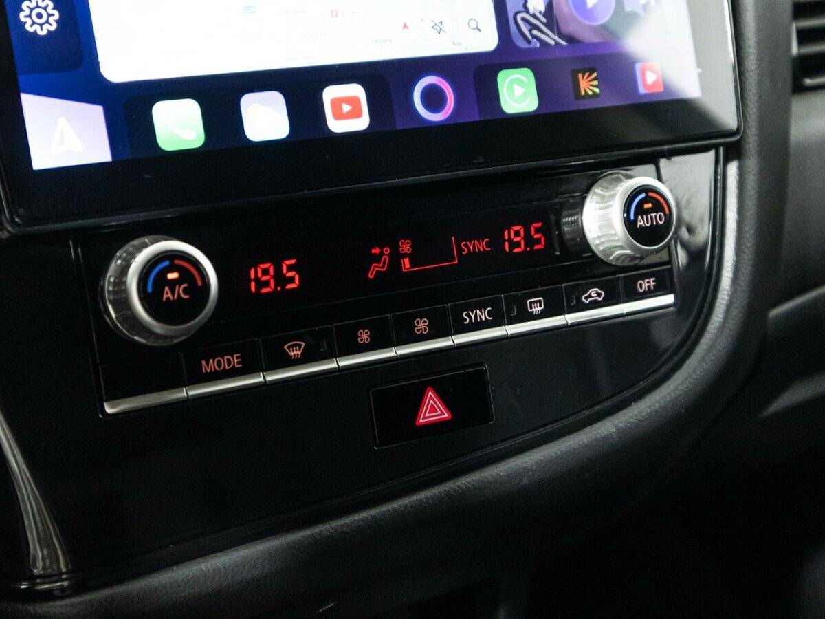 Б/У Митсубиши Оутлэндер 2020 года. Фото: #17