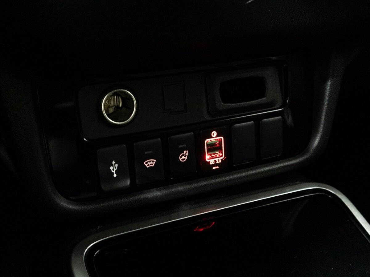 Б/У Митсубиши Оутлэндер 2020 года. Фото: #18