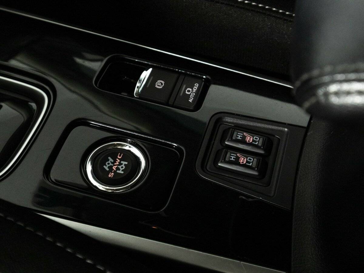 Б/У Митсубиши Оутлэндер 2020 года. Фото: #19