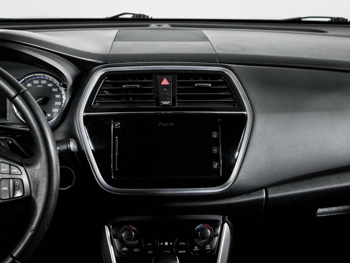 Б/У Сузуки С-Икс4 2016 года. Фото: #12