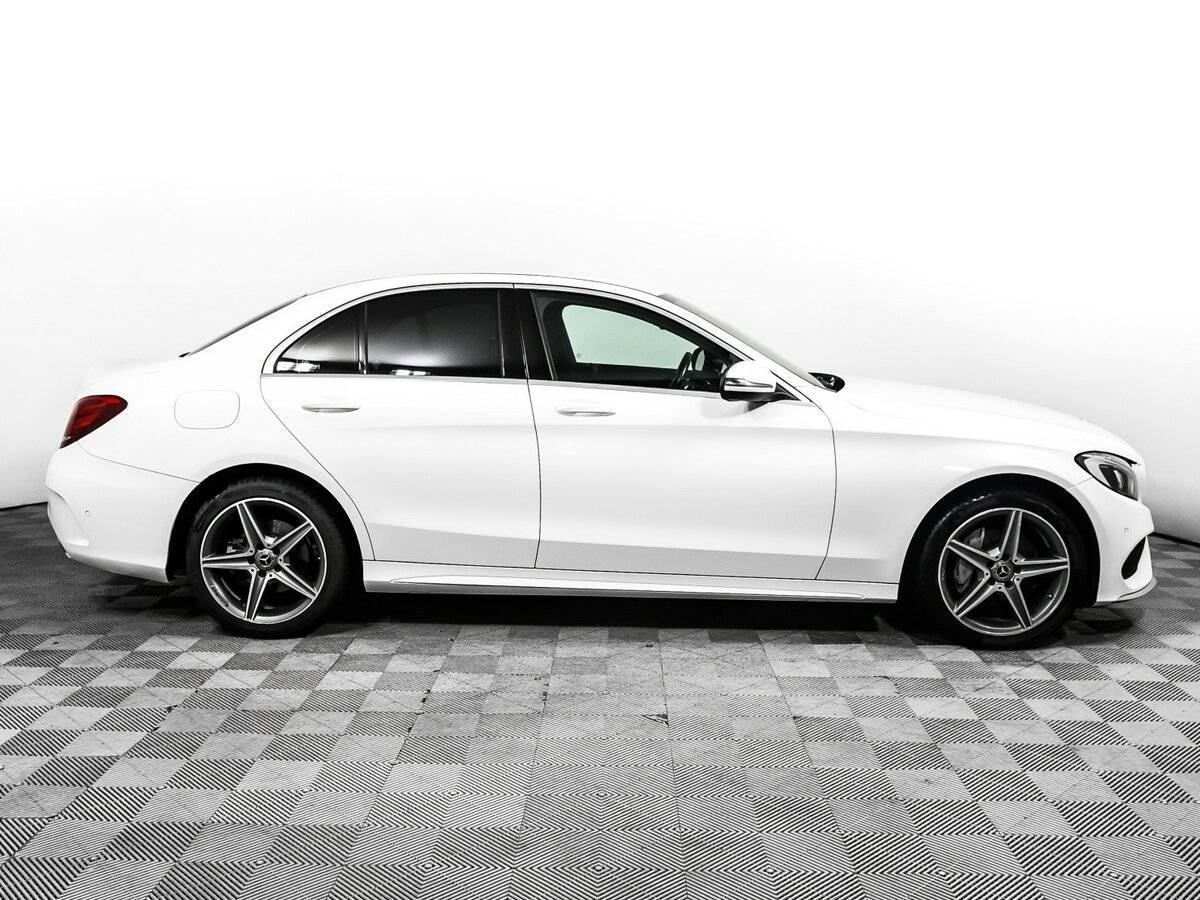 Б/У Мерседес-Бенц Ц-Класс 2017 года. Фото: #3