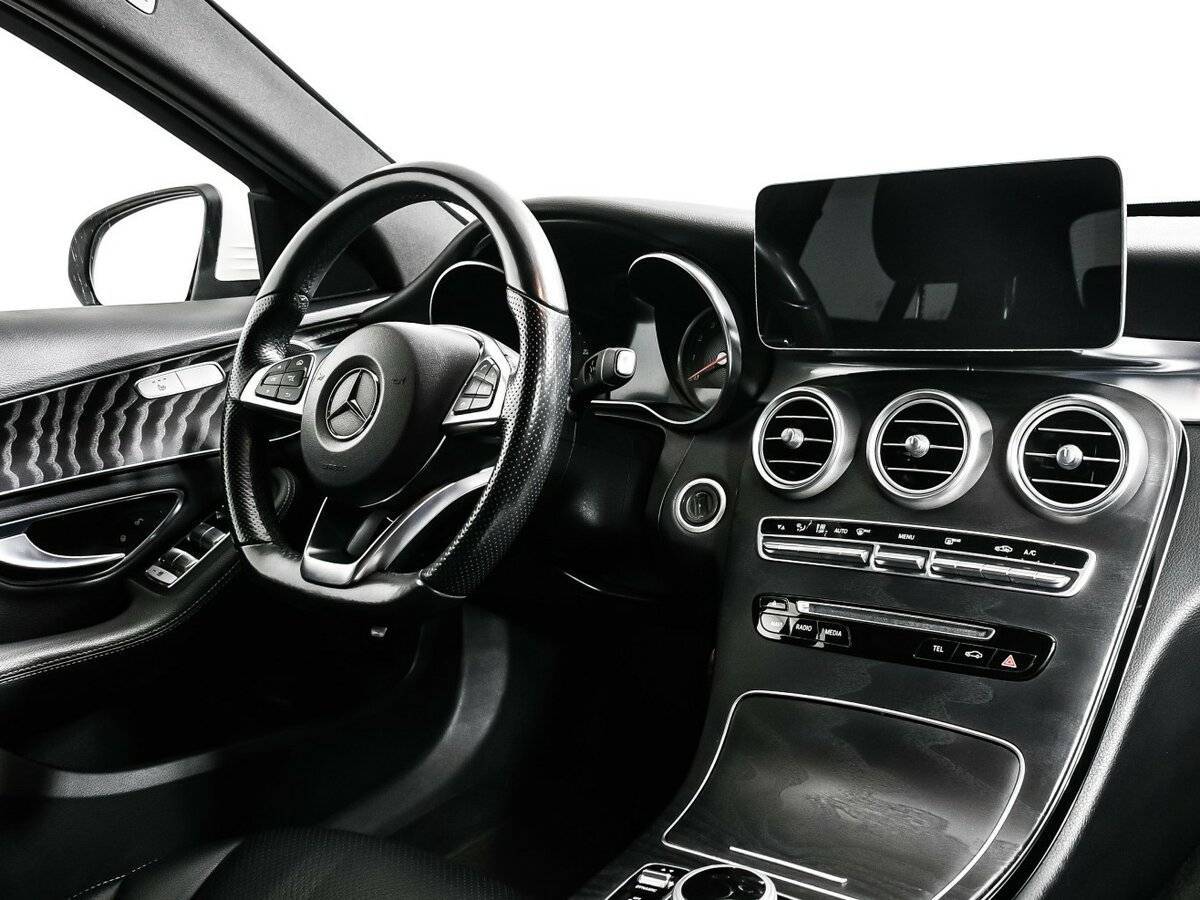 Б/У Мерседес-Бенц Ц-Класс 2017 года. Фото: #8