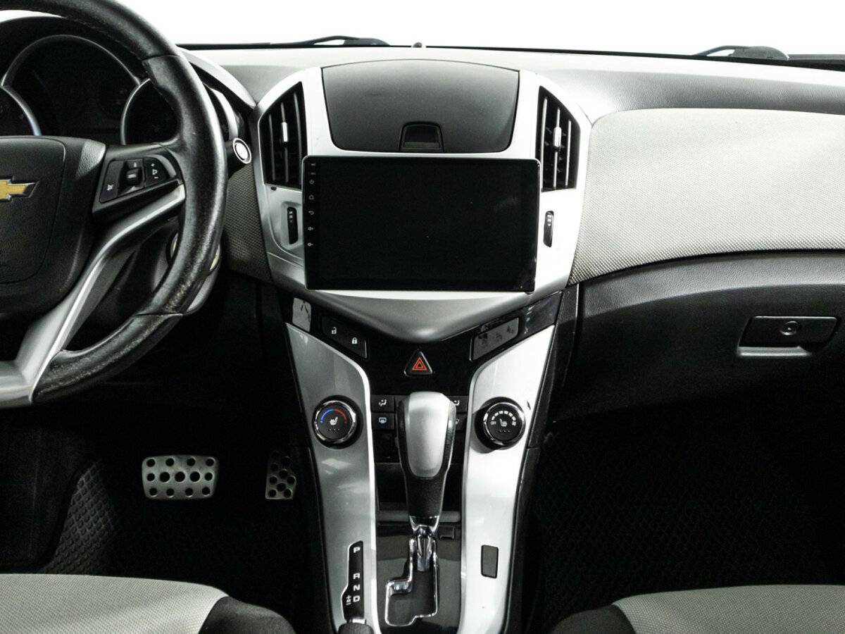 Б/У Шевроле Круз 2013 года. Фото: #13