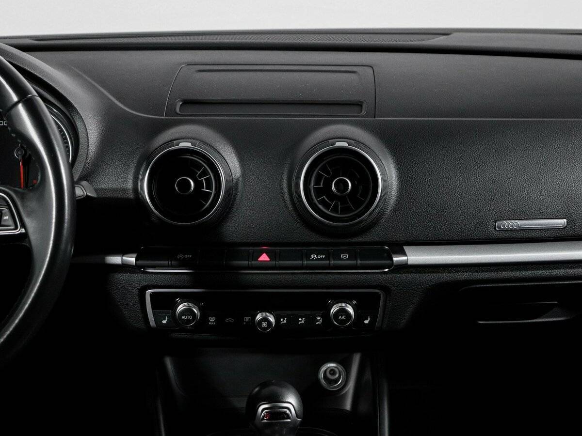 Б/У Ауди А3 2018 года. Фото: #12