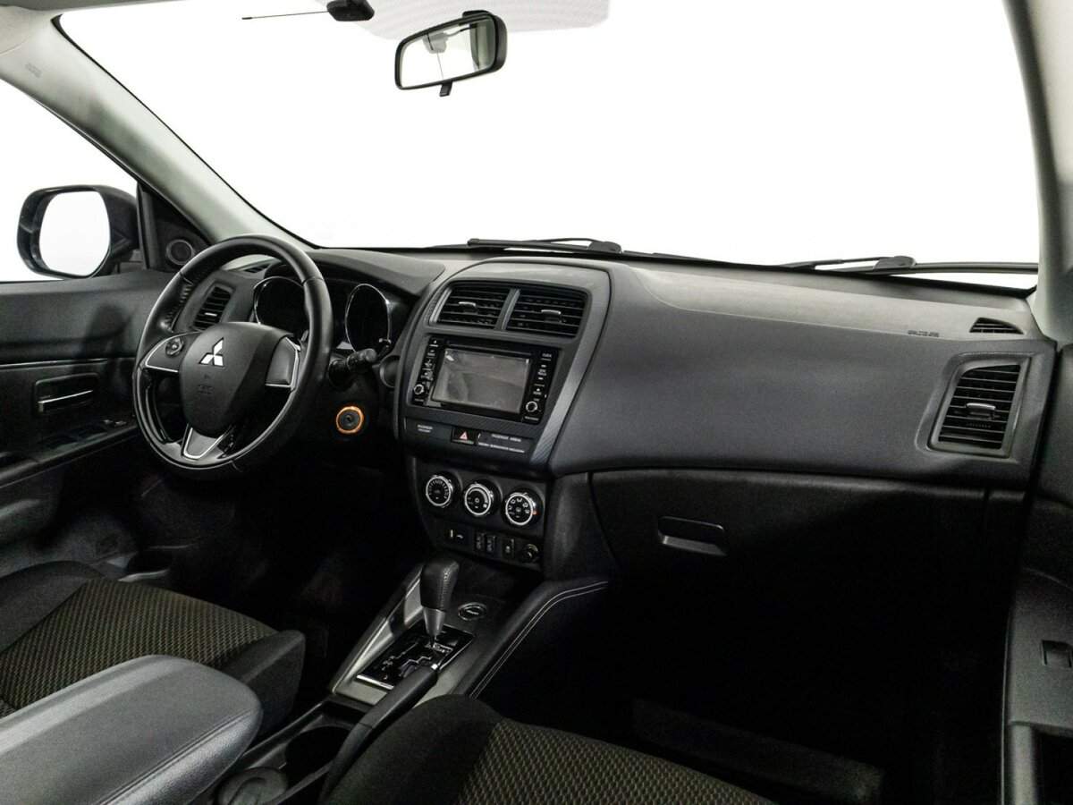 Б/У Митсубиши АС-Икс 2019 года. Фото: #8