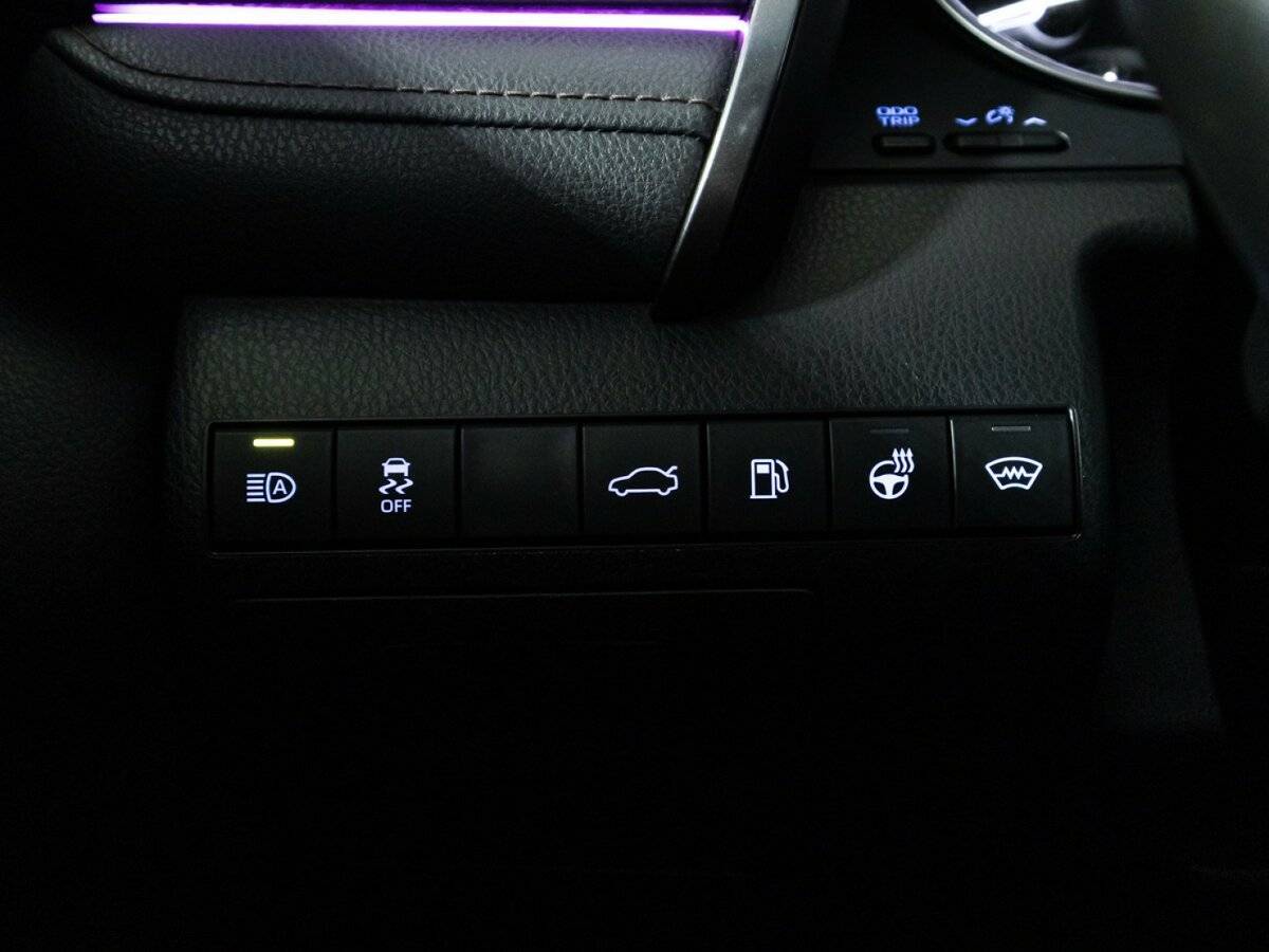 Б/У Тойота Камри 2018 года. Фото: #18