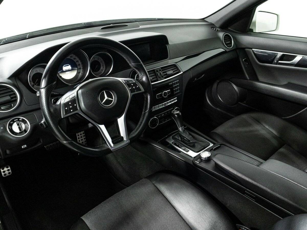 Б/У Мерседес-Бенц Ц-Класс 2012 года. Фото: #10