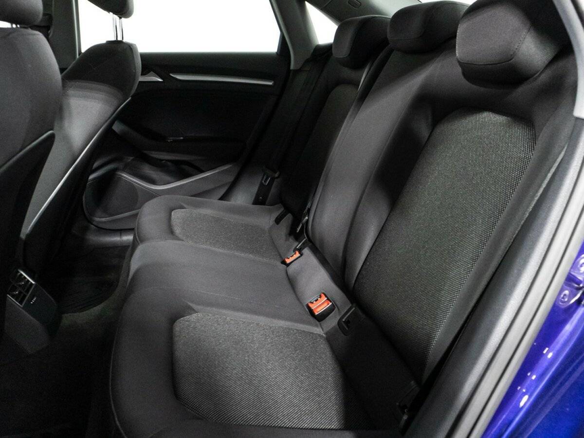 Б/У Ауди А3 2017 года. Фото: #9