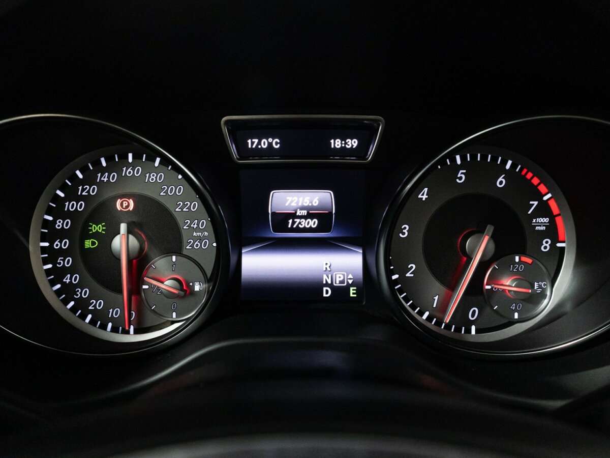 Б/У Мерседес-Бенц КЛА 2015 года. Фото: #11