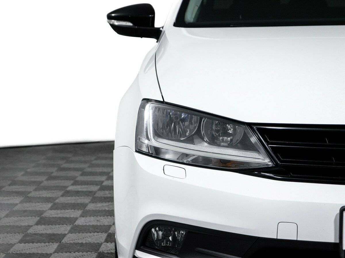 Б/У Фольксваген Джетта 2017 года. Фото: #17