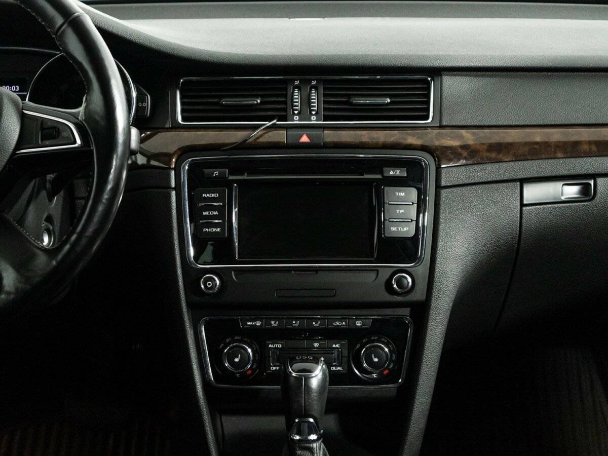 Б/У Шкода Суперб 2013 года. Фото: #13