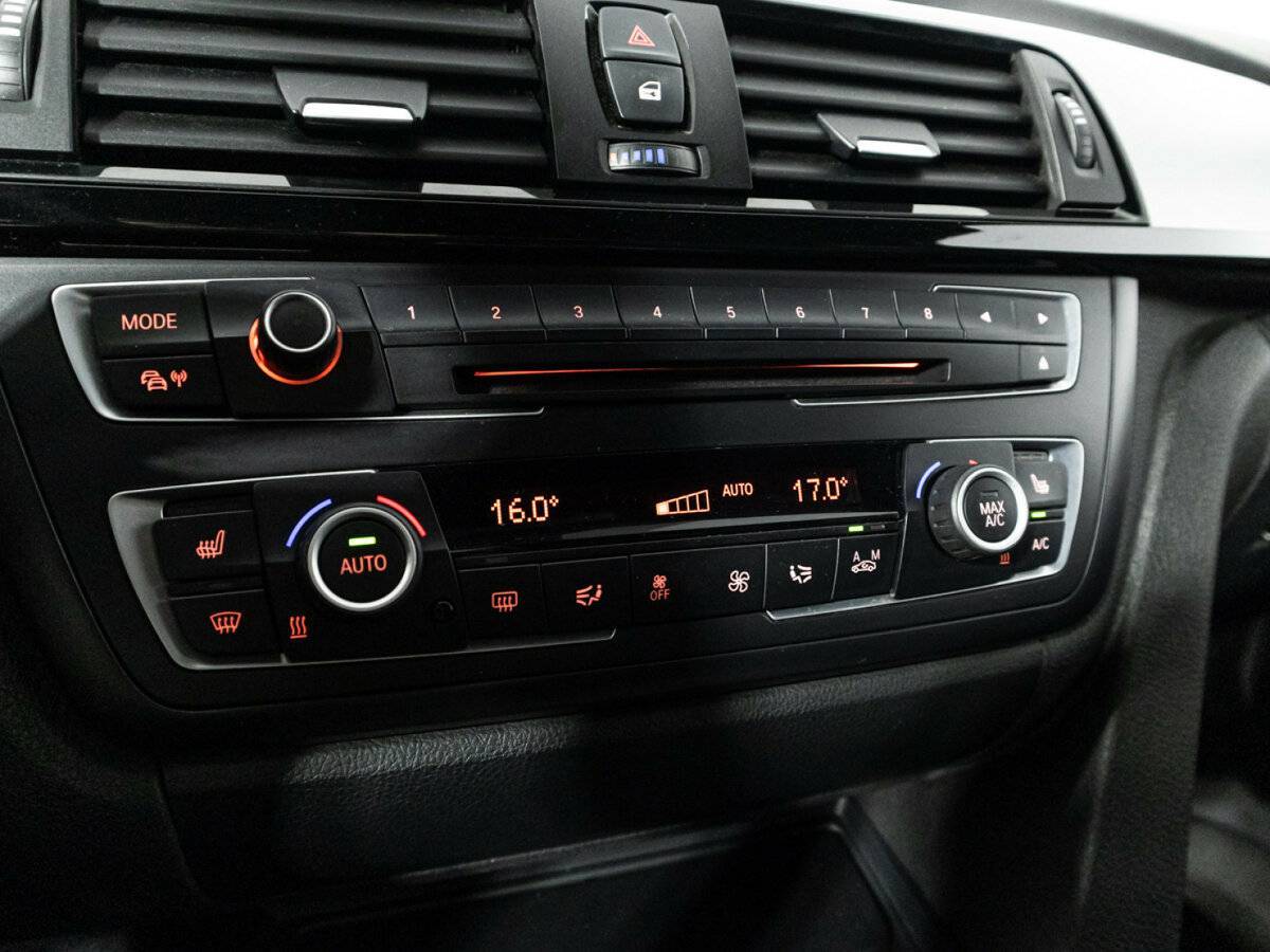 Б/У БМВ 3 серии 2014 года. Фото: #16