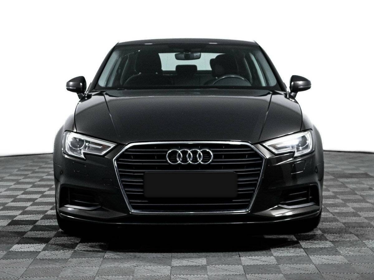 Б/У Ауди А3 2017 года. Фото: #1