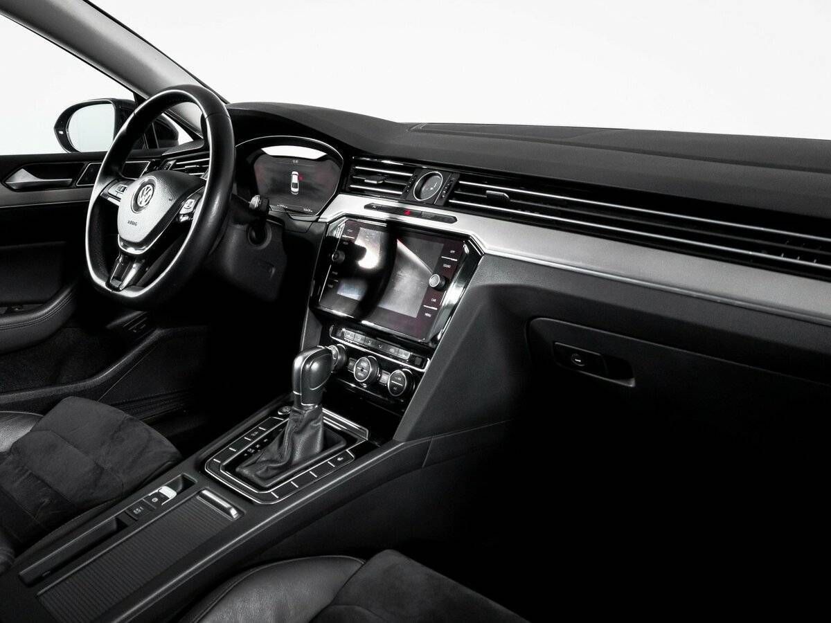 Б/У Фольксваген Пассат 2019 года. Фото: #8