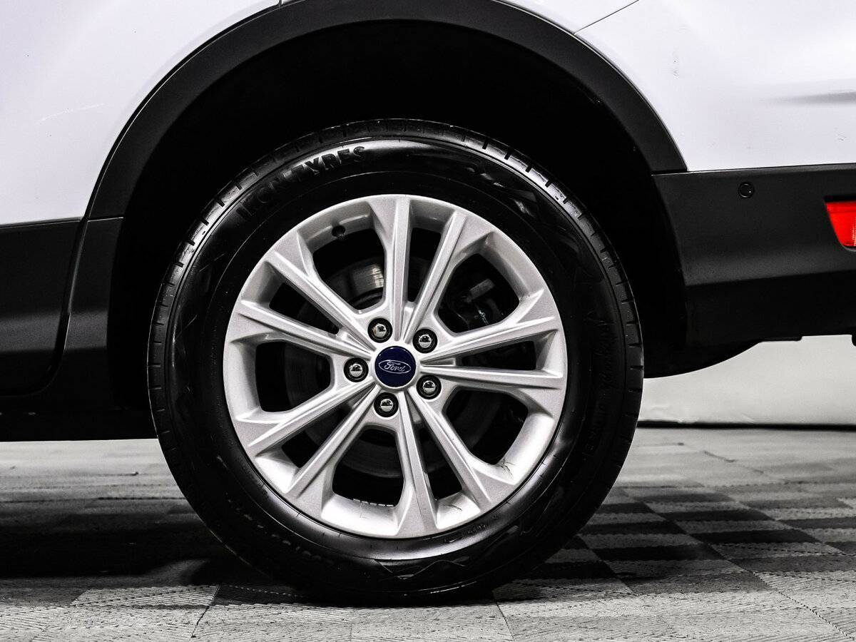 Б/У Форд Куга 2017 года. Фото: #14