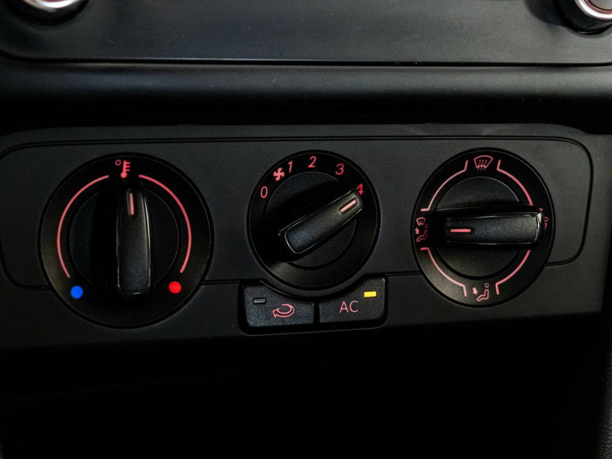 Б/У Фольксваген Поло 2012 года. Фото: #13