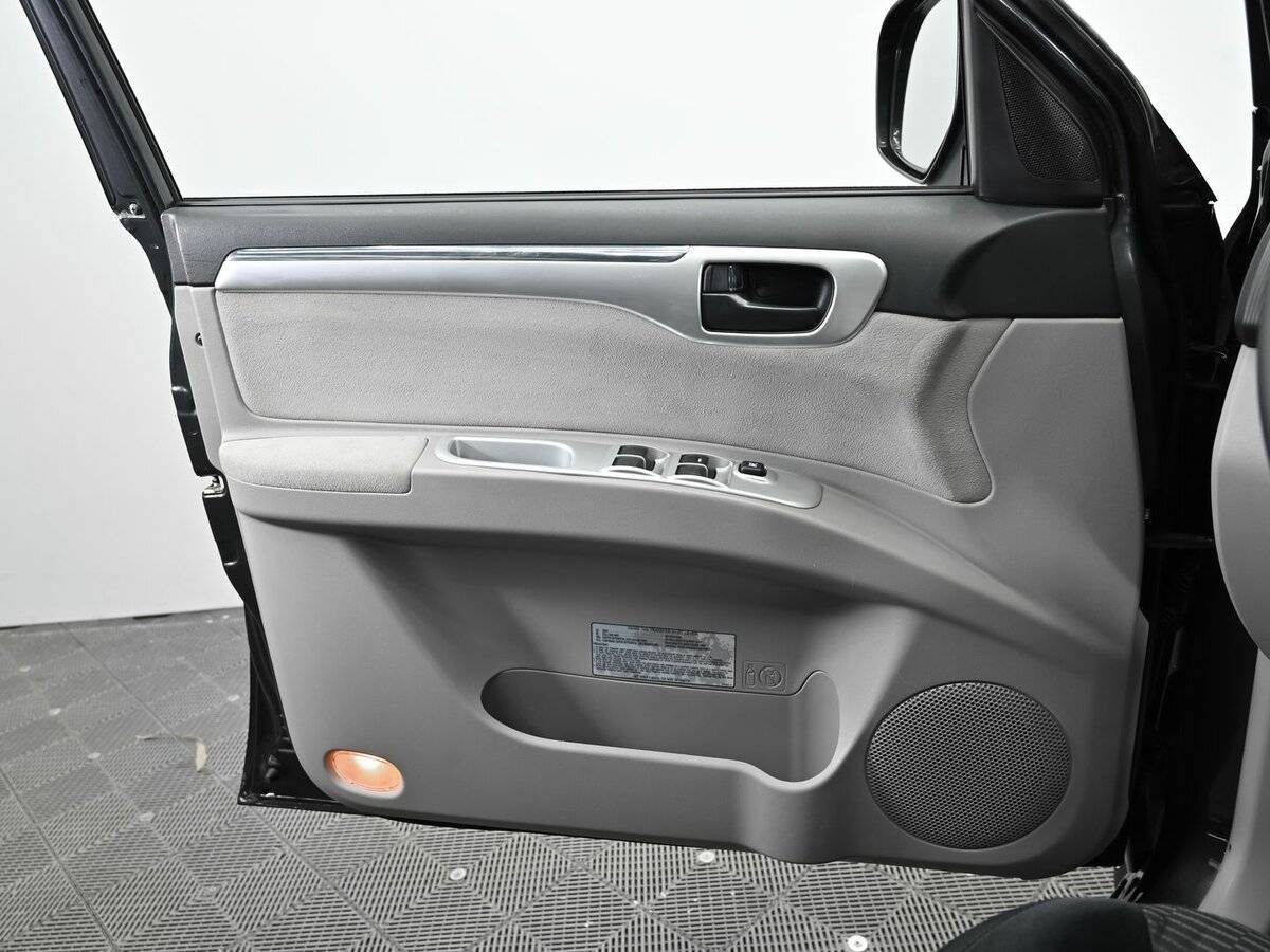 Б/У Митсубиши Паджеро Спорт 2012 года. Фото: #6