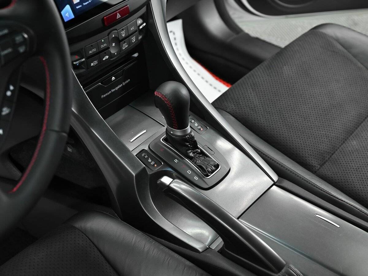 Б/У Хонда Аккорд 2012 года. Фото: #10