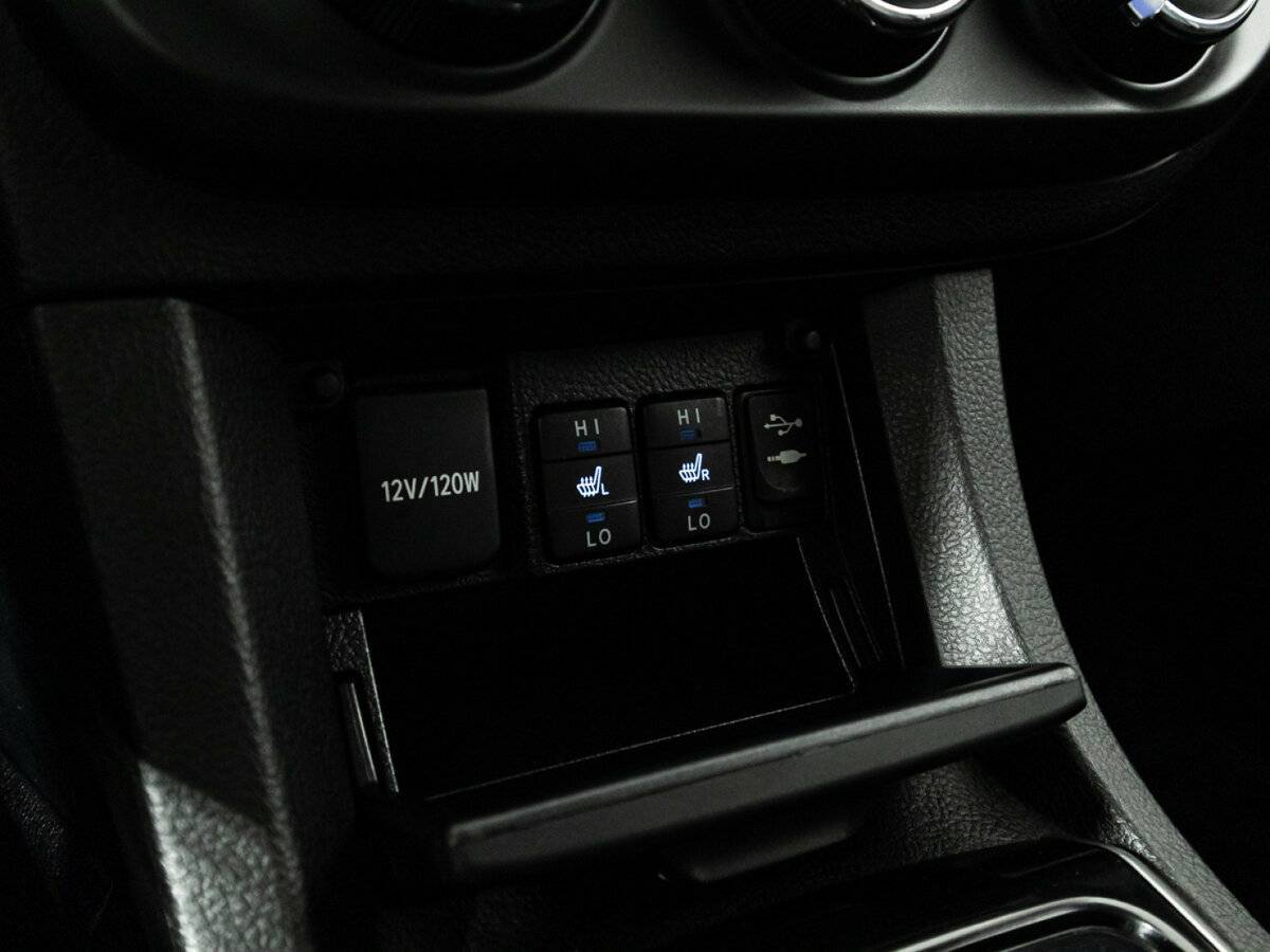 Б/У Тойота Королла 2013 года. Фото: #17