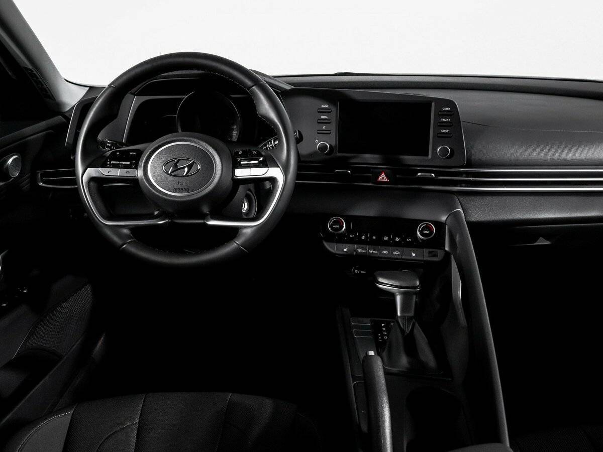 Б/У Хендай Елантра 2021 года. Фото: #11